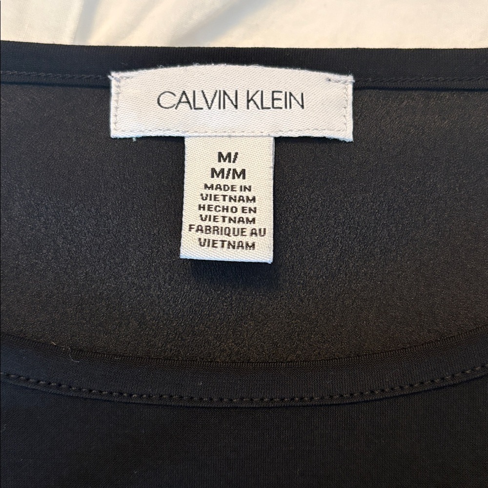 Calvin Klein Tee - Picture 2 of 4
